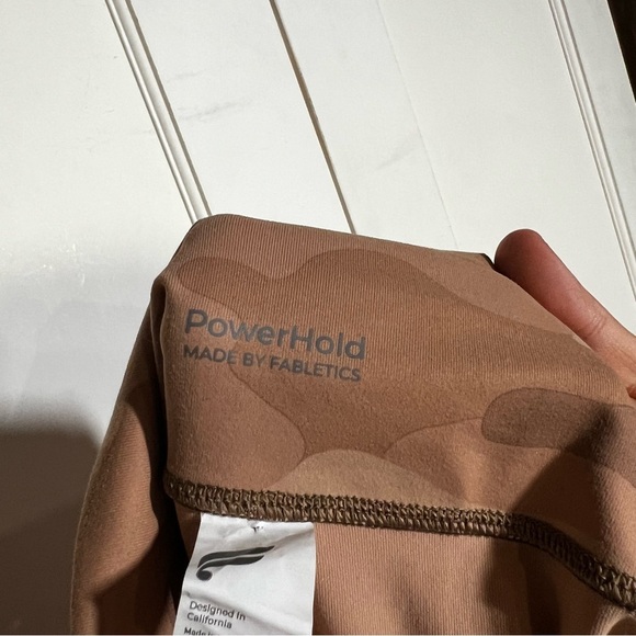 Fabletics POWERHOLD Camouflage Leggings Brown Size Large High Waisted Workout - Picture 6 of 7